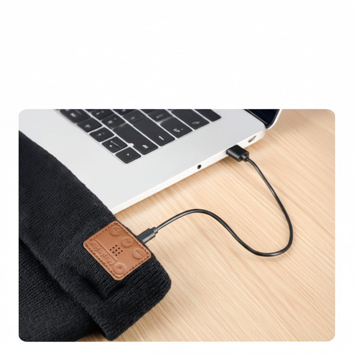 Uppladdningsbar Mössa med LED-Ljus och Bluetooth
